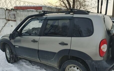 Chevrolet Niva I рестайлинг, 2011 год, 330 000 рублей, 2 фотография