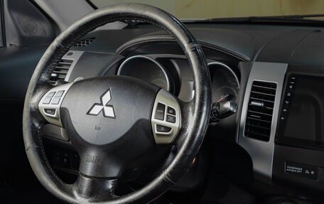 Mitsubishi Outlander III рестайлинг 3, 2011 год, 1 269 000 рублей, 11 фотография