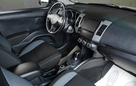 Mitsubishi Outlander III рестайлинг 3, 2011 год, 1 269 000 рублей, 10 фотография