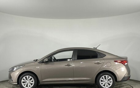 Hyundai Solaris II рестайлинг, 2022 год, 1 800 000 рублей, 10 фотография