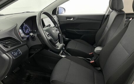 Hyundai Solaris II рестайлинг, 2022 год, 1 800 000 рублей, 12 фотография