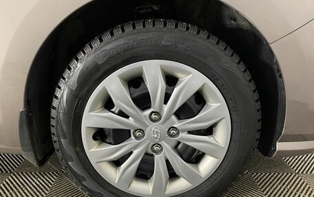 Hyundai Solaris II рестайлинг, 2022 год, 1 800 000 рублей, 21 фотография