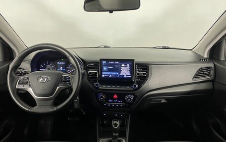 Hyundai Solaris II рестайлинг, 2022 год, 1 800 000 рублей, 16 фотография