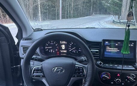 Hyundai Solaris II рестайлинг, 2022 год, 1 550 000 рублей, 6 фотография