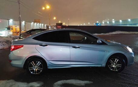 Hyundai Solaris II рестайлинг, 2011 год, 580 000 рублей, 2 фотография