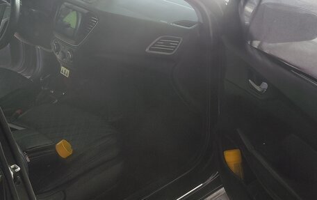 Hyundai Solaris II рестайлинг, 2019 год, 1 250 000 рублей, 19 фотография