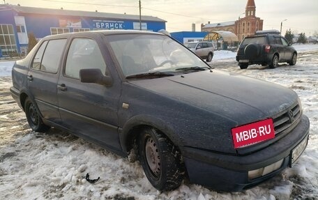 Volkswagen Vento, 1997 год, 110 000 рублей, 24 фотография