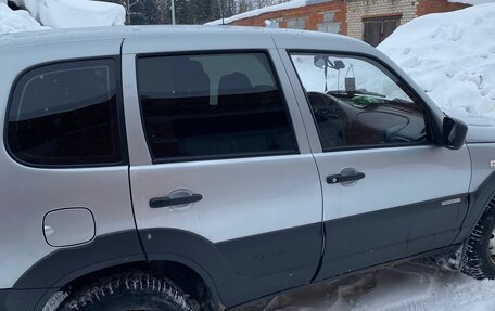 Chevrolet Niva I рестайлинг, 2014 год, 650 000 рублей, 4 фотография