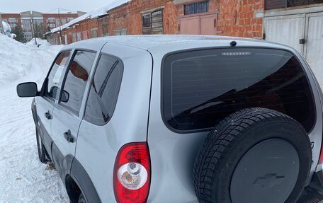 Chevrolet Niva I рестайлинг, 2014 год, 650 000 рублей, 3 фотография