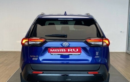 Toyota RAV4, 2021 год, 3 950 000 рублей, 5 фотография
