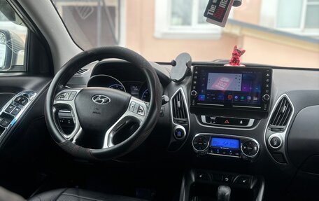 Hyundai ix35 I рестайлинг, 2011 год, 1 300 000 рублей, 18 фотография