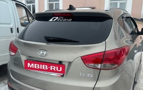 Hyundai ix35 I рестайлинг, 2011 год, 1 300 000 рублей, 16 фотография