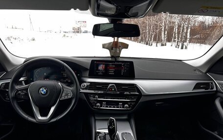 BMW 5 серия, 2019 год, 3 650 000 рублей, 13 фотография