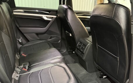 Volkswagen Touareg III, 2019 год, 3 750 000 рублей, 12 фотография