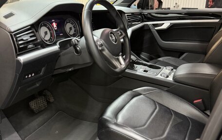 Volkswagen Touareg III, 2019 год, 3 750 000 рублей, 13 фотография