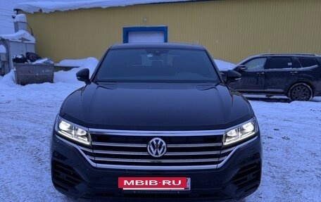 Volkswagen Touareg III, 2019 год, 3 750 000 рублей, 3 фотография
