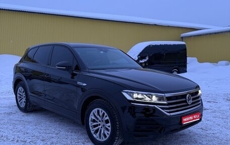 Volkswagen Touareg III, 2019 год, 3 750 000 рублей, 1 фотография