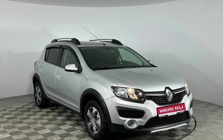 Renault Sandero II рестайлинг, 2015 год, 930 000 рублей, 1 фотография