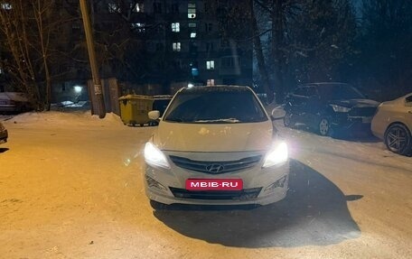 Hyundai Solaris II рестайлинг, 2016 год, 500 000 рублей, 1 фотография