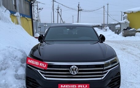 Volkswagen Touareg III, 2019 год, 3 750 000 рублей, 25 фотография