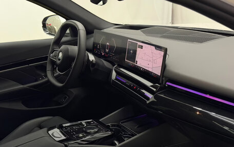 BMW 5 серия, 2024 год, 7 090 000 рублей, 12 фотография