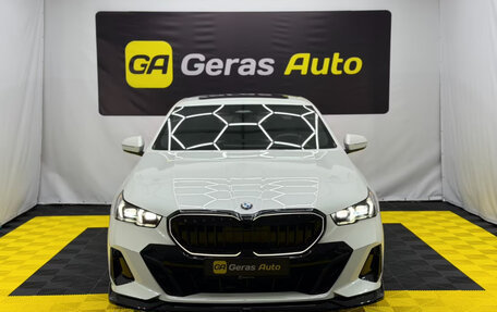 BMW 5 серия, 2024 год, 7 090 000 рублей, 6 фотография