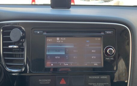 Mitsubishi Outlander III рестайлинг 3, 2013 год, 1 540 000 рублей, 6 фотография