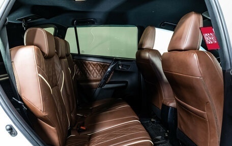 Toyota RAV4, 2019 год, 2 449 000 рублей, 15 фотография