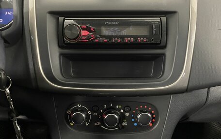 Renault Sandero II рестайлинг, 2016 год, 975 000 рублей, 17 фотография