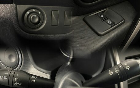 Renault Sandero II рестайлинг, 2016 год, 975 000 рублей, 18 фотография