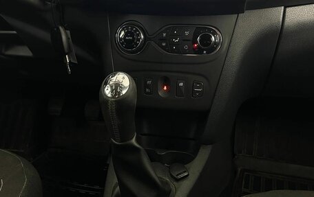 Renault Sandero II рестайлинг, 2015 год, 930 000 рублей, 13 фотография