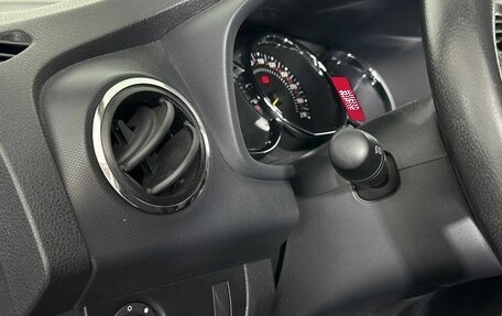 Renault Sandero II рестайлинг, 2015 год, 930 000 рублей, 10 фотография