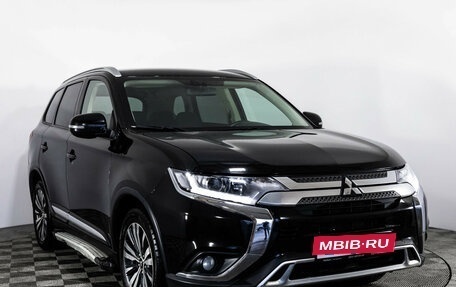 Mitsubishi Outlander III рестайлинг 3, 2019 год, 1 949 000 рублей, 3 фотография