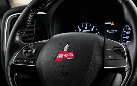 Mitsubishi Outlander III рестайлинг 3, 2019 год, 1 949 000 рублей, 12 фотография