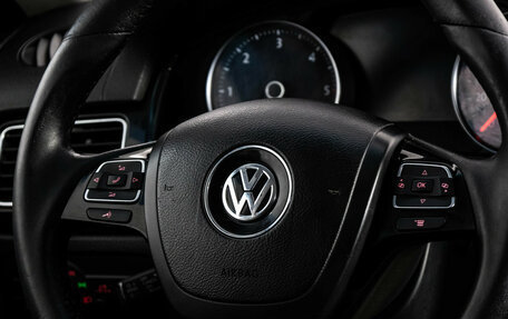 Volkswagen Touareg III, 2011 год, 1 549 000 рублей, 11 фотография