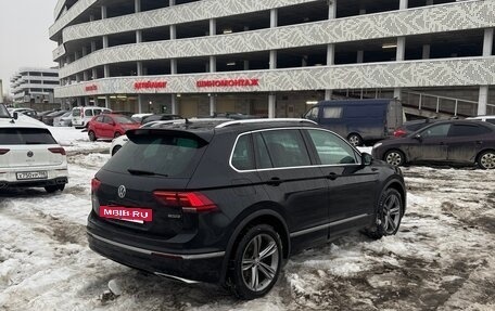 Volkswagen Tiguan II, 2018 год, 2 800 000 рублей, 3 фотография