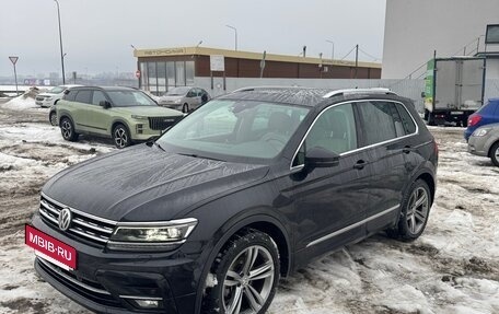 Volkswagen Tiguan II, 2018 год, 2 800 000 рублей, 2 фотография
