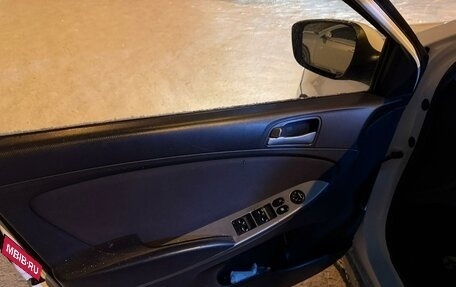 Hyundai Solaris II рестайлинг, 2016 год, 500 000 рублей, 9 фотография