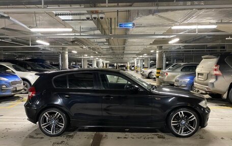 BMW 1 серия, 2005 год, 900 000 рублей, 2 фотография