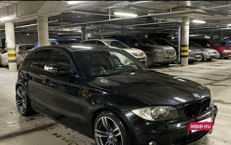 BMW 1 серия, 2005 год, 900 000 рублей, 3 фотография