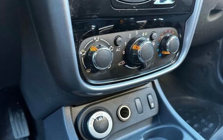 Renault Duster I рестайлинг, 2012 год, 950 000 рублей, 12 фотография