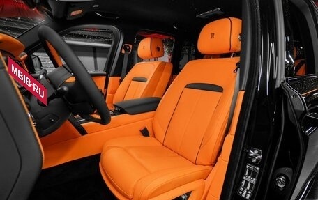 Rolls-Royce Cullinan, 2025 год, 70 800 000 рублей, 14 фотография