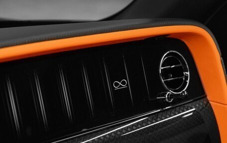 Rolls-Royce Cullinan, 2025 год, 70 800 000 рублей, 22 фотография