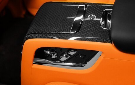 Rolls-Royce Cullinan, 2025 год, 70 800 000 рублей, 30 фотография