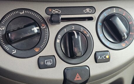 Nissan Note II рестайлинг, 2007 год, 390 000 рублей, 18 фотография