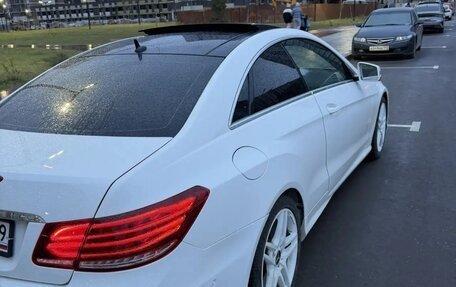 Mercedes-Benz E-Класс, 2015 год, 1 640 000 рублей, 6 фотография