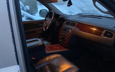 Chevrolet Tahoe III, 2011 год, 1 750 000 рублей, 4 фотография