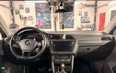 Volkswagen Tiguan II, 2018 год, 3 150 000 рублей, 3 фотография