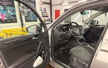 Volkswagen Tiguan II, 2018 год, 3 150 000 рублей, 5 фотография