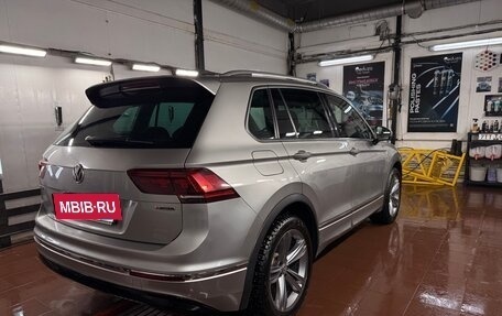 Volkswagen Tiguan II, 2018 год, 3 150 000 рублей, 2 фотография